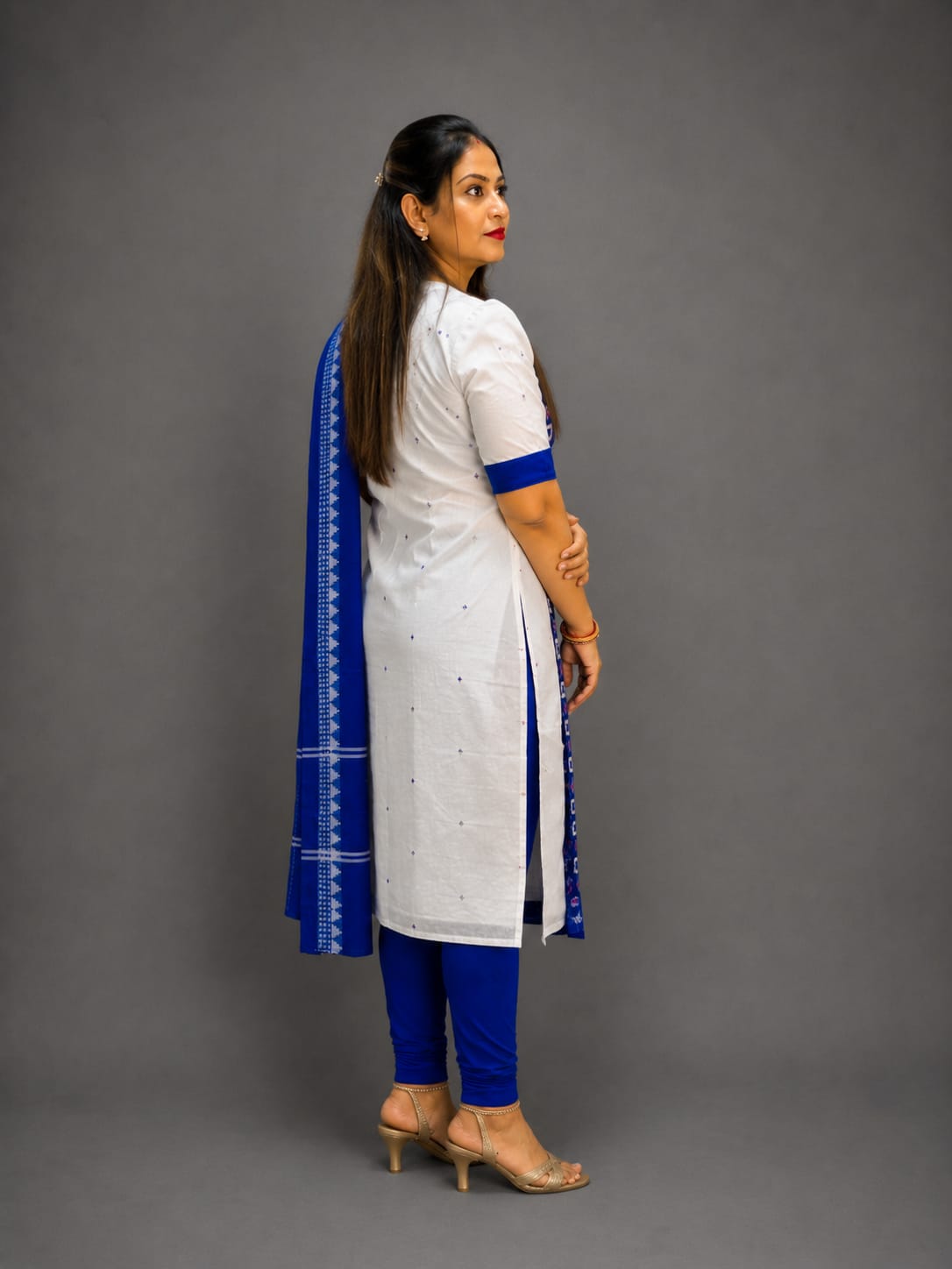 Women’s Sambalpuri Cotton Kurti – White & Royal Blue Ethnic Wear