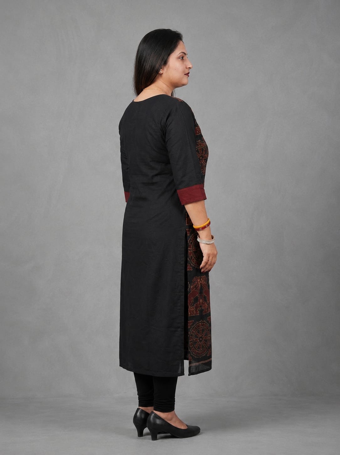Women’s Sambalpuri Cotton Kurti – Black & Maroon Ethnic Wear